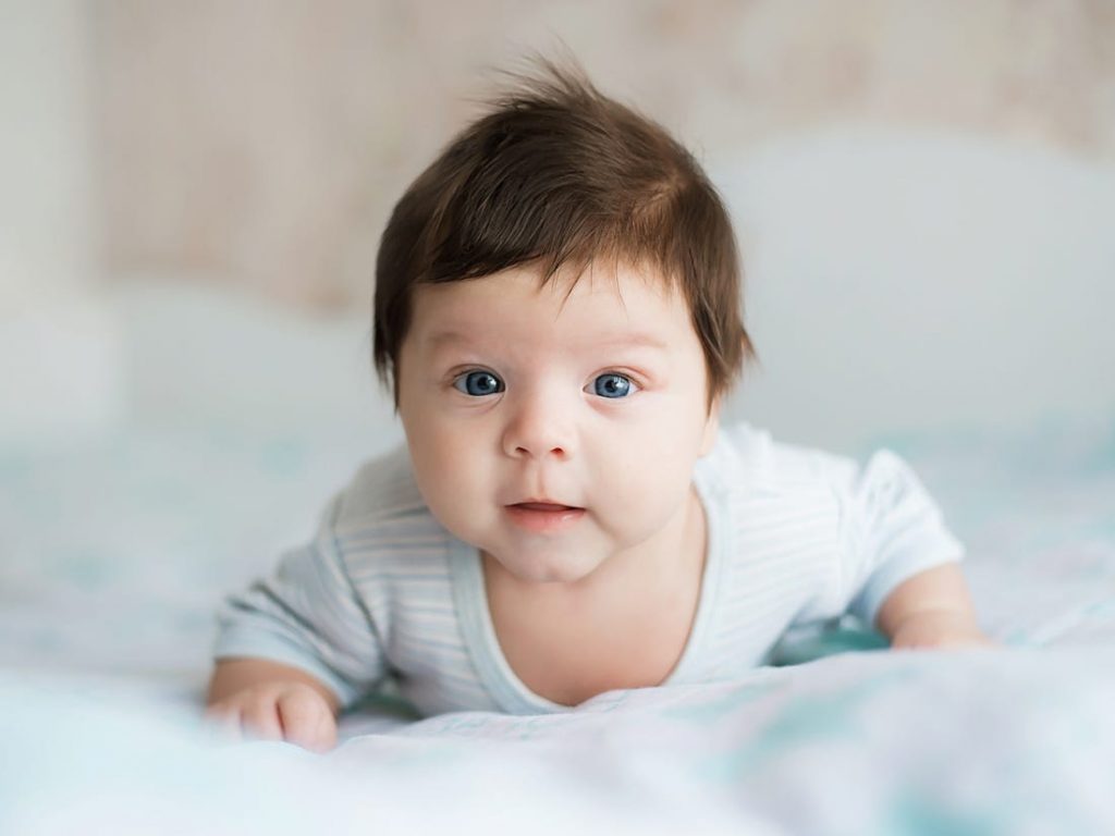 Cara Melebatkan Rambut Bayi Dengan Bahan Alami
