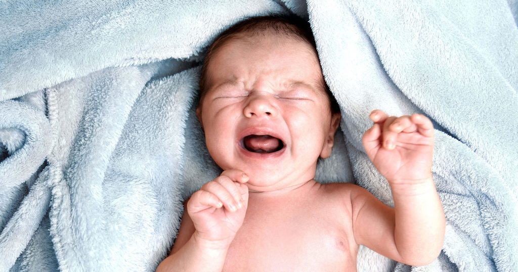 Jangan Mengayun Bayi Terlalu Kencang! Waspada Shaken Baby Syndrome
